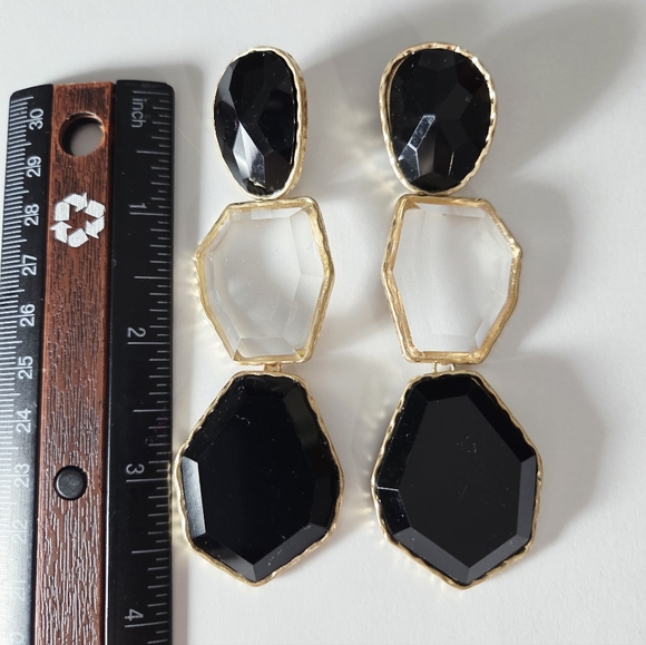 NWOT Fashion Couture Chunky Earrings Black 4 Inches Long - Picture 5 of 5